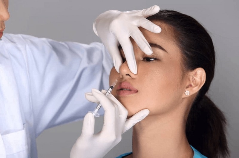 Tiêm filler là phương pháp nâng mũi không xâm lấn, không cần cách rạch