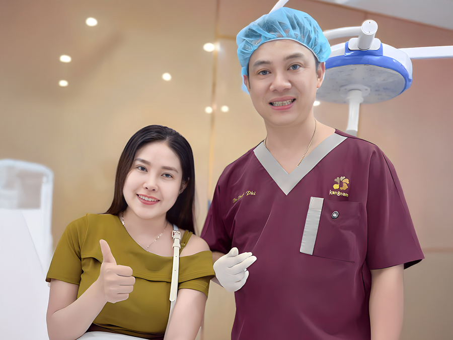 khách hàng hài lòng với dáng mũi sau lần nâng mũi đầu tiên vì được bác sĩ tư vấn tận tình, thực hiện đúng thao tác