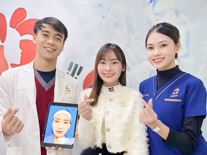 Khách hàng tái khám sau nâng mũi 7 ngày, đã tháo nẹp ,mũi ổn định tốt