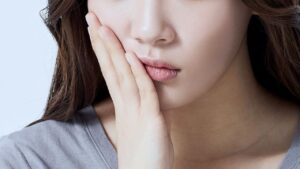Biến chứng sau gọt hàm: 5 rủi ro thường gặp và dấu hiệu cảnh báo nguy hiểm