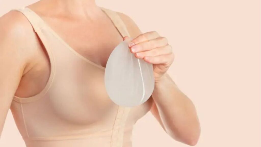 Có nên nâng ngực không? 5 lợi ích và rủi ro cần hiểu rõ trước khi quyết định