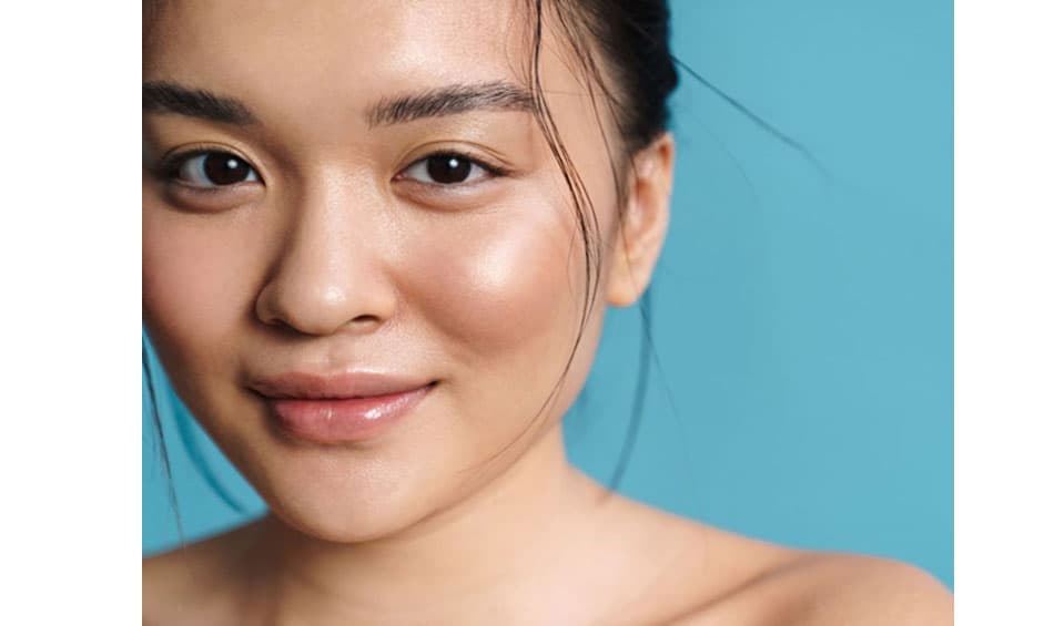 Gò má cao chỉ là đường nét gương mặt, không ảnh hưởng đến tướng số