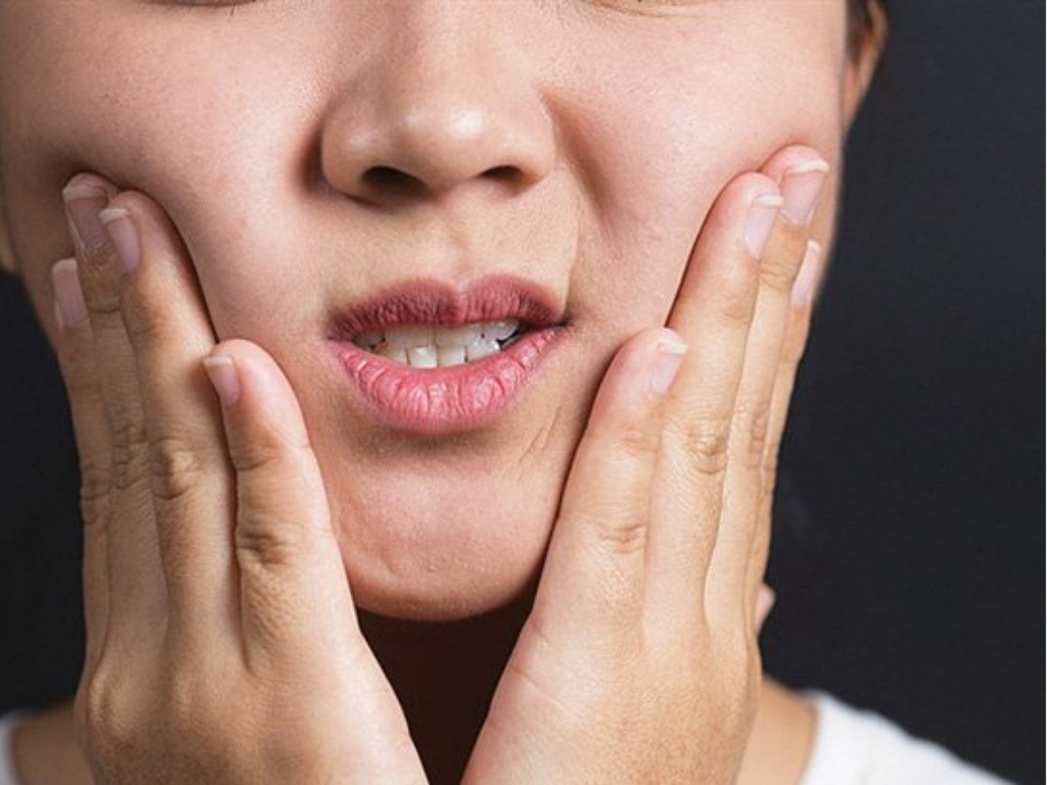 lệch khớp cắn do bác sĩ thao tác sai kỹ thuật