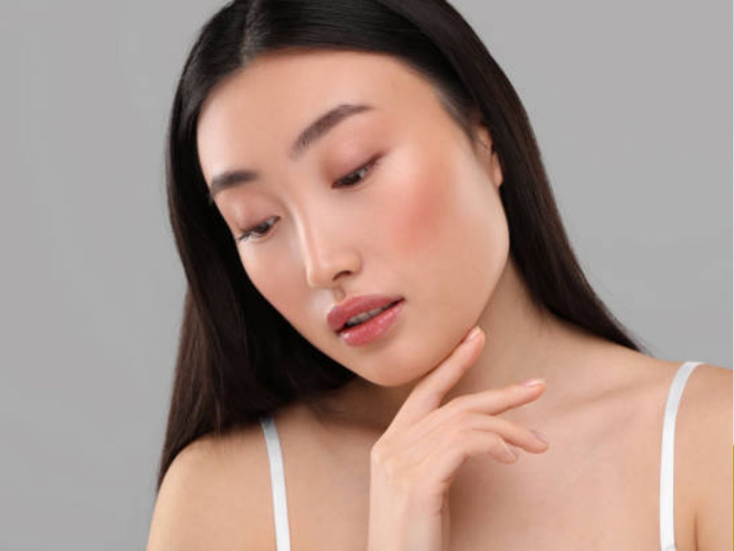 mặt vuông có thể cân nhắc gọt hàm để tự tin hơn