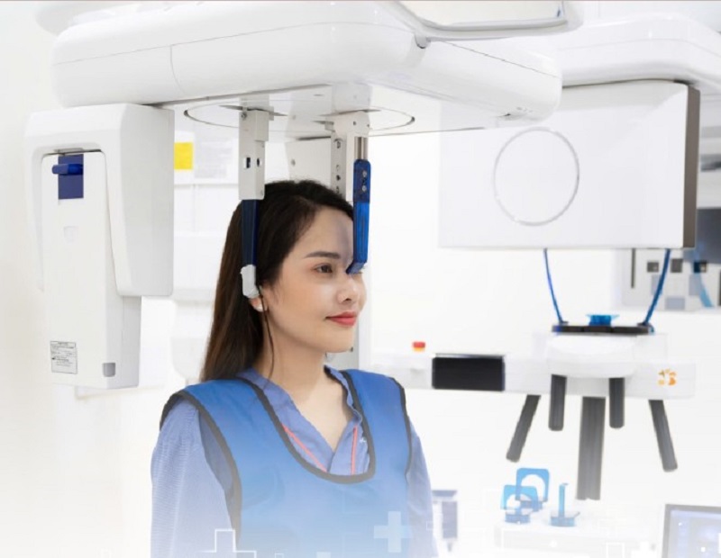 Công nghệ CT cho phép bác sĩ quan sát chi tiết cấu trúc xương và các mạch máu thần kinh để lên phương án phẫu thuật an toàn.