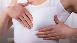 Nâng ngực bao lâu hết đau? Lịch trình hồi phục chi tiết từ chuyên gia