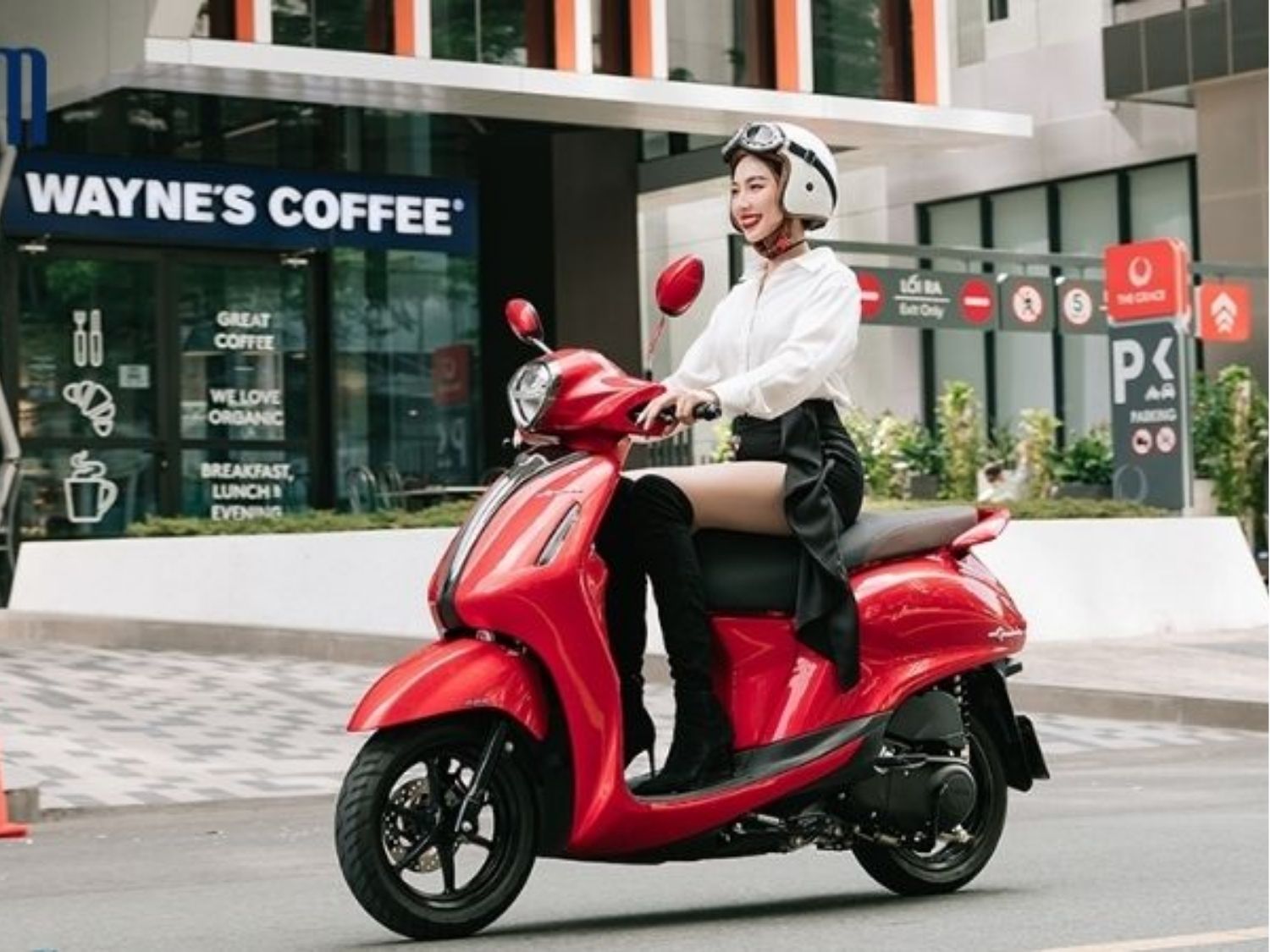 không nên lái xe ngay sau khi vừa nâng ngực để tránh ảnh hưởng kết quả