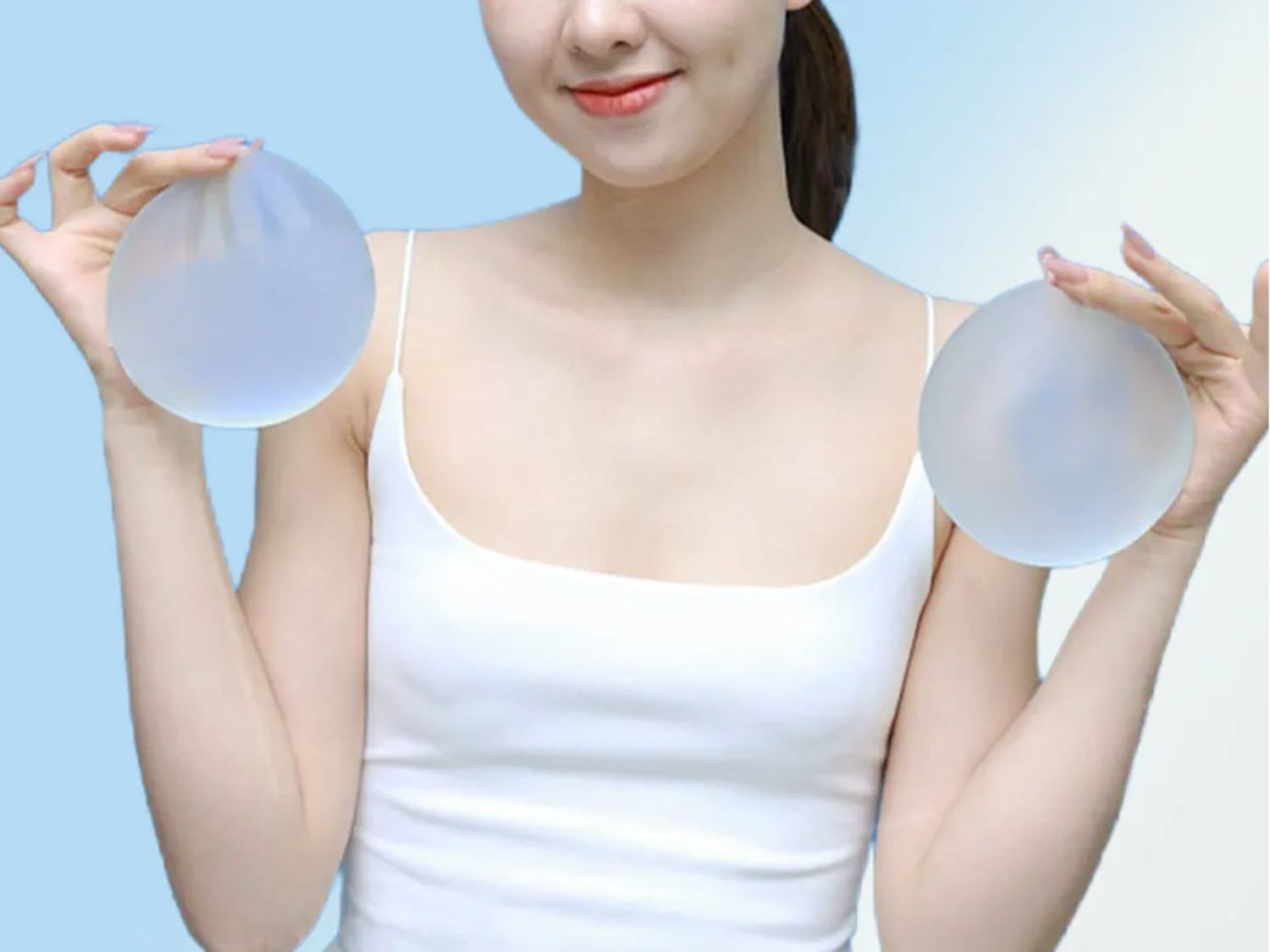 nên chọn túi ngực nano chip linh hoạt để có bầu ngực tự nhiên