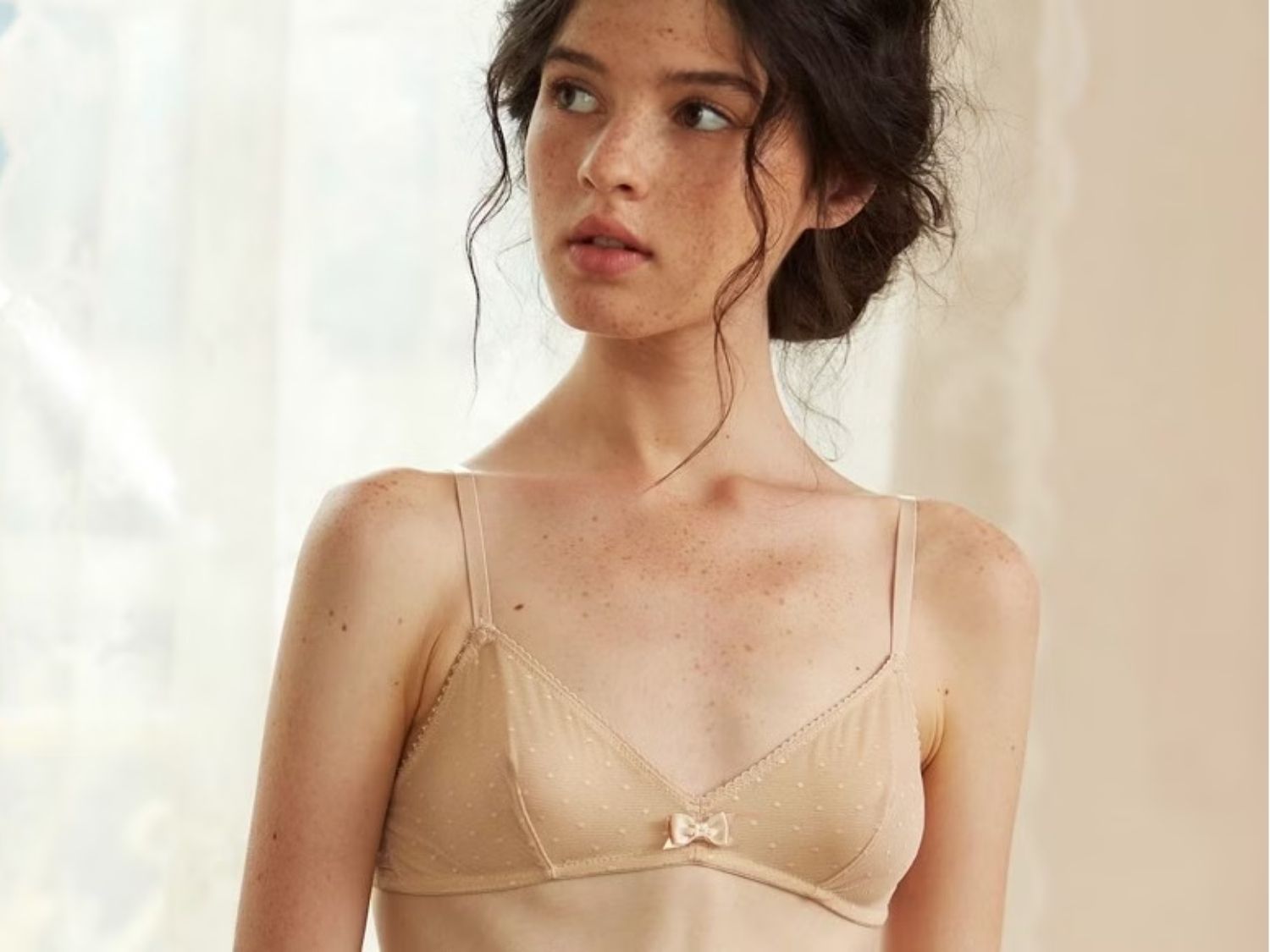 Ngực lép bẩm sinh có thể nâng ngực