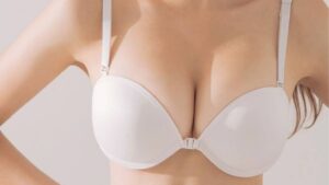 Nâng ngực có ảnh hưởng vận động tay không? 5 mốc hồi phục quan trọng cần biết