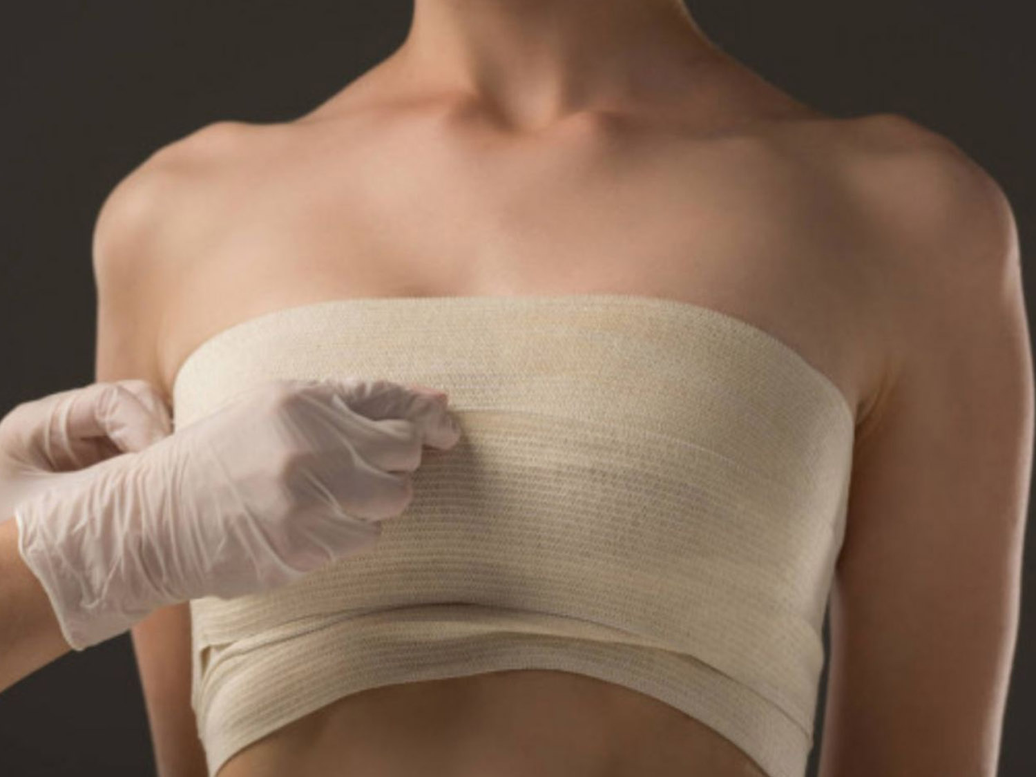 Băng ép sau nâng ngực giúp ổn định vòng 1