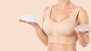 Nâng ngực có tốt không? 5 lưu ý an toàn được bật mí từ chuyên gia