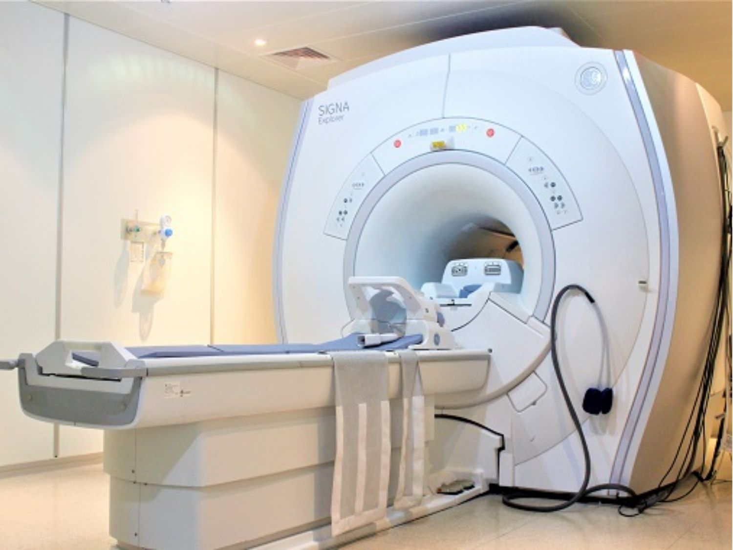 Theo khuyến nghị của FDA, khách hàng nên kiểm tra túi ngực bằng MRI sau thời gian dài nâng ngực