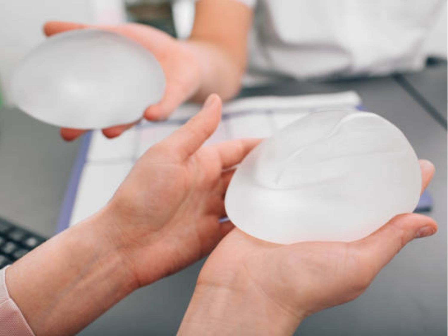 Sau 10 năm túi ngực vẫn sử dụng được bình thường