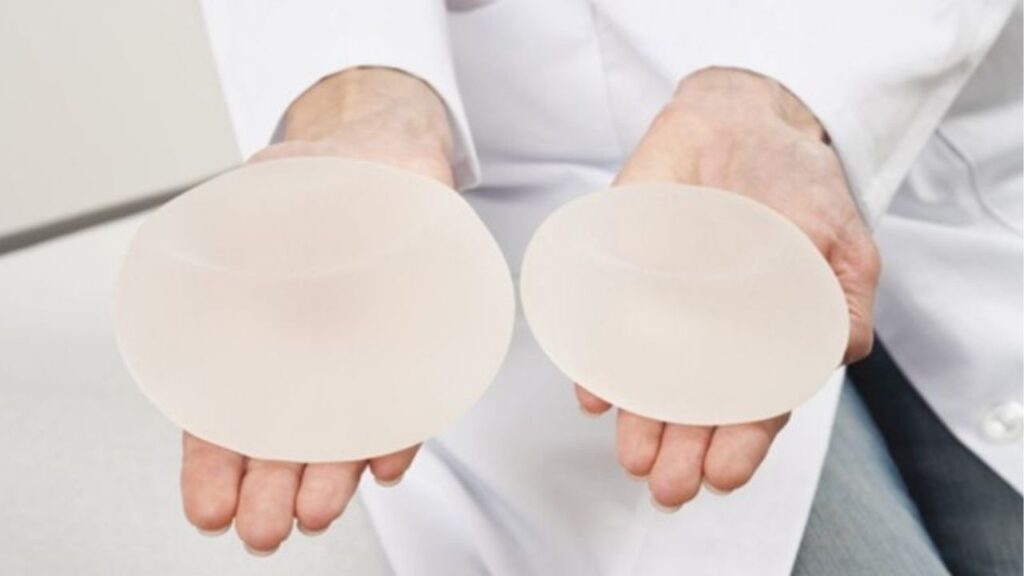 Tư vấn size túi ngực cho người cao 1m55: 250cc hay 300cc là đẹp nhất?