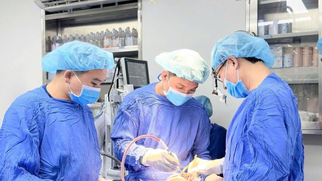 Phẫu thuật hàm mặt nội soi có an toàn hơn không? Khi nào an toàn hơn so với mổ thường