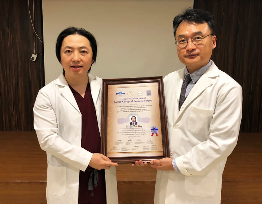 bác sĩ Richard Huy nhận giải thưởng danh giá