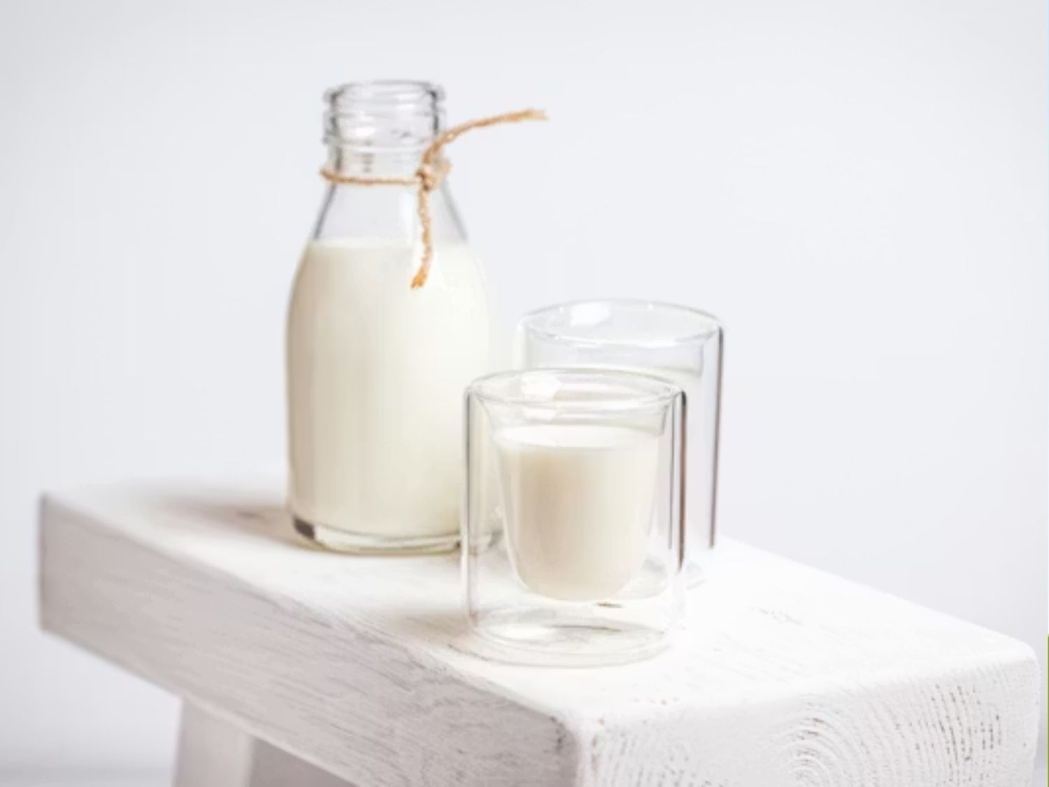 Sữa và sản phẩm từ sữa giàu Canxi nên bổ sung sau chỉnh hàm hô