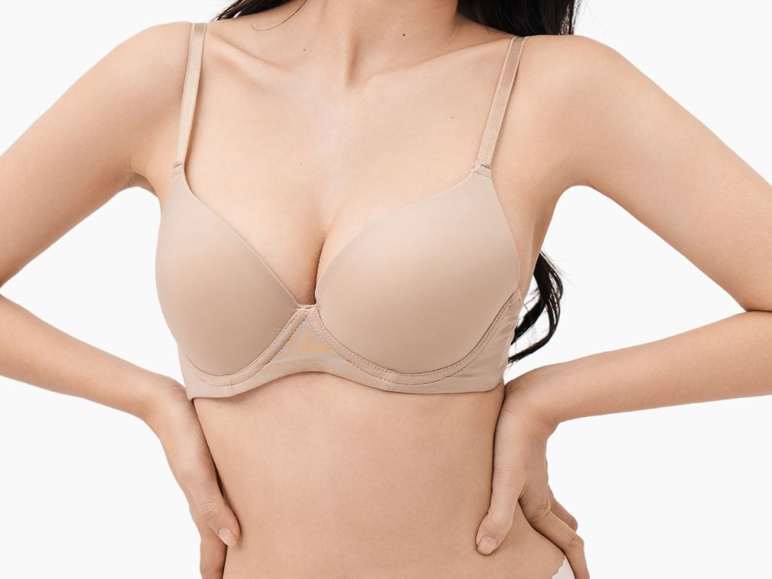 nâng ngực không nên mặc áo có gọng sớm