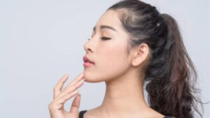 Thu gọn cằm và độn cằm khác nhau thế nào? Giải pháp cho từng khuyết điểm