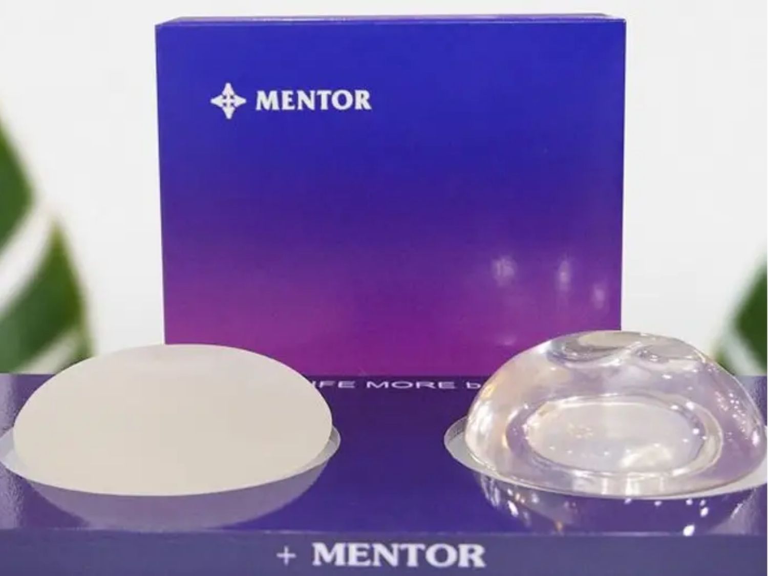 Túi ngực Mentor là sản phẩm của công ty Mentor Worldwide LLC