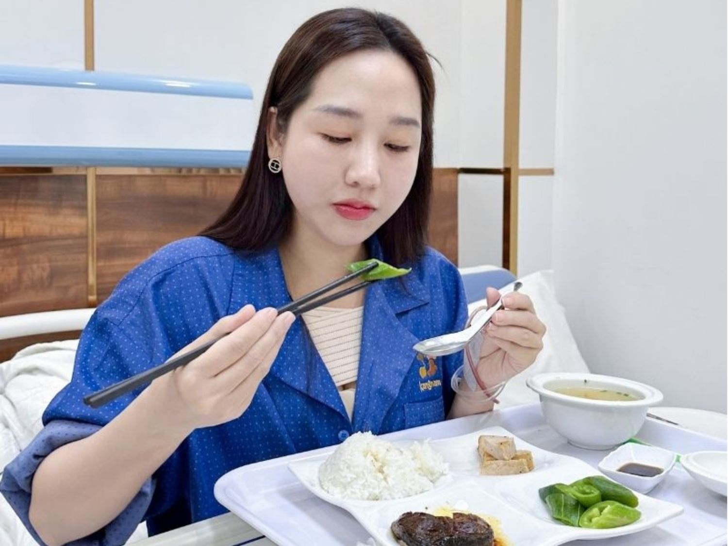 khách hàng nâng ngực tại kangnam được cung cấp bữa ăn dinh dưỡng, an toàn