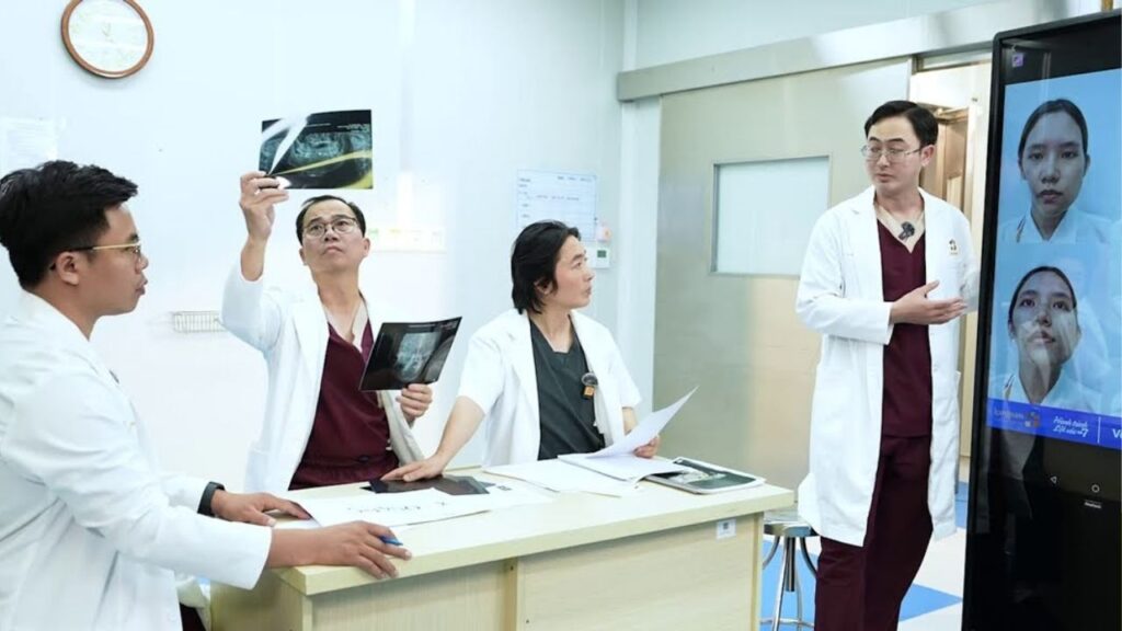 Ekip bác sĩ Kangnam phẫu thuật cho Võ Trần Bảo Ngọc tập 2 Hành trình Lột xác mùa 7