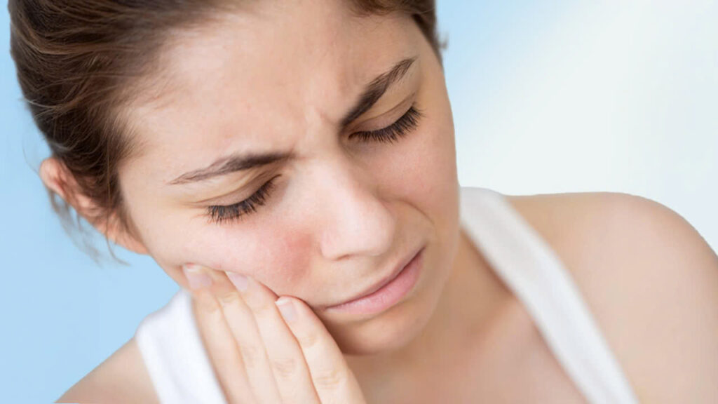 Hạ gò má bị sưng một bên: 5 nguyên nhân thường gặp và cách xử lý an toàn