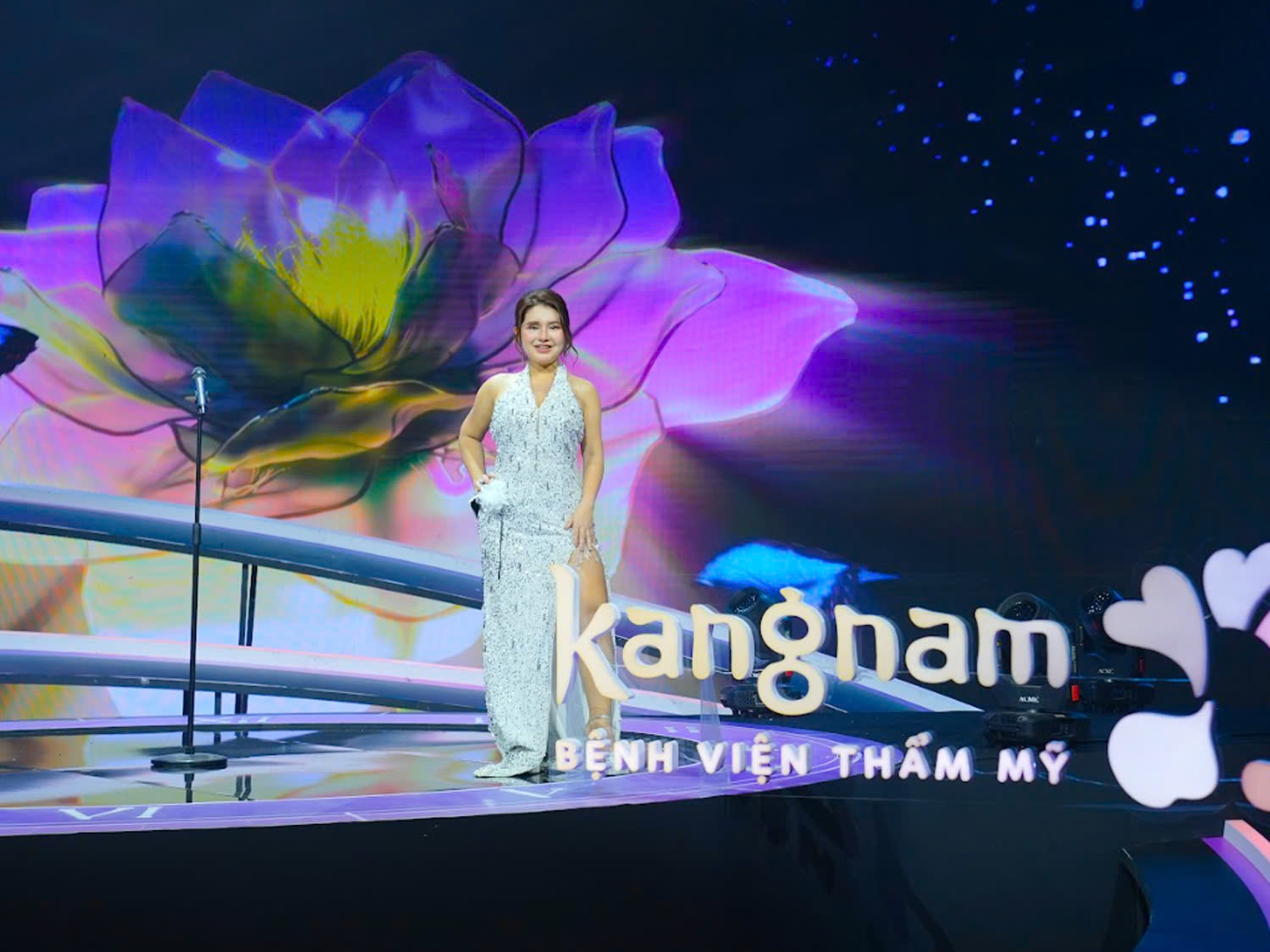 Lê Thị Yến xuất hiện rực rỡ trên sân khấu tỏa sáng của Hành trình Lột xác mùa 7