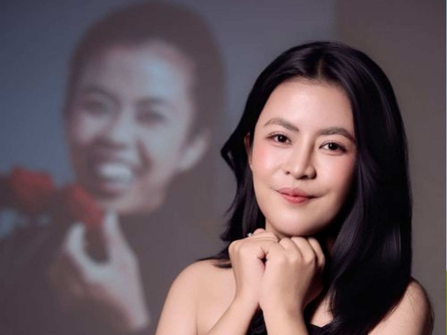 đường nét gương mặt tự nhiên và thanh thoát