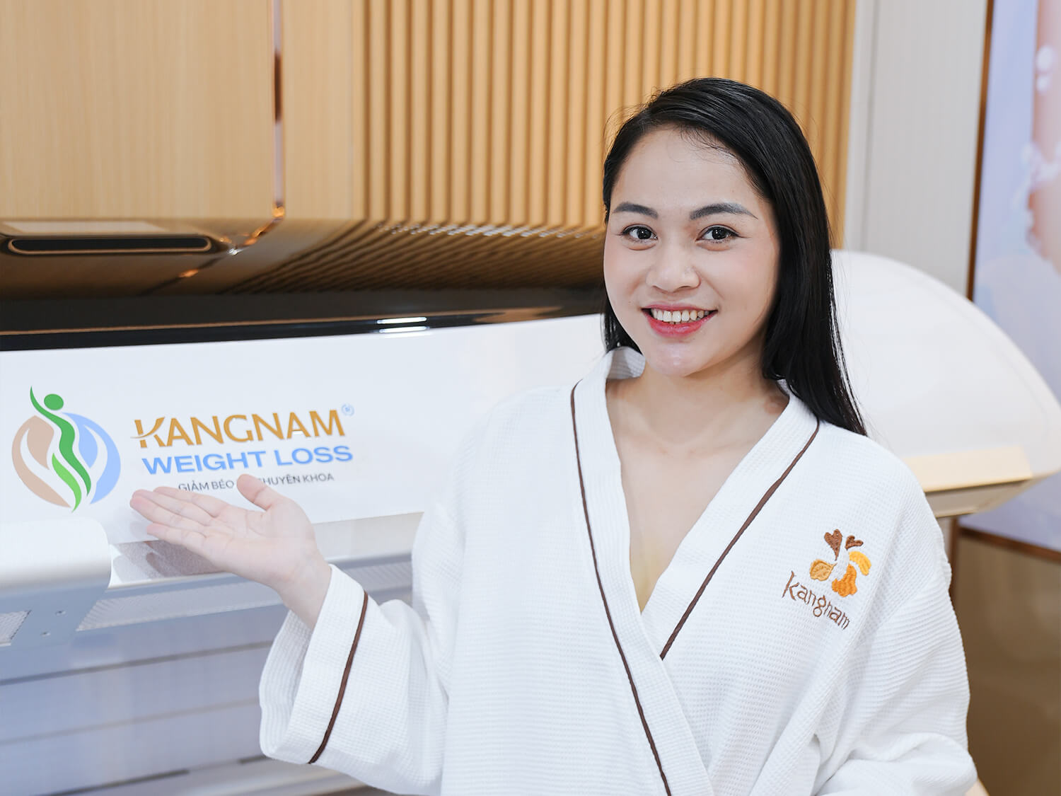 Sau 2 tuần Nabi Hương được nằm máy Redlight công nghệ ánh sáng đỏ