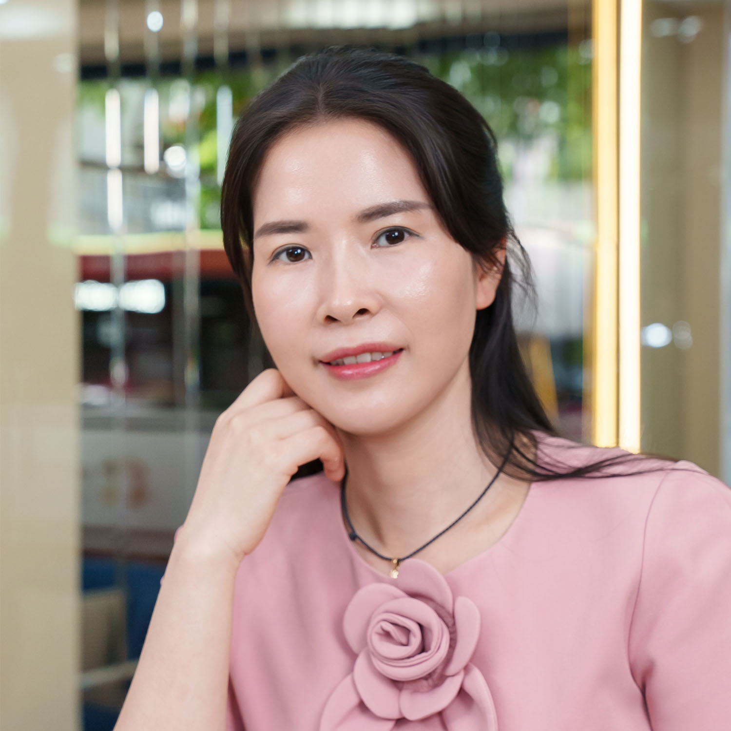 Chị Vân Anh tự tin hơn sau khi trị nám
