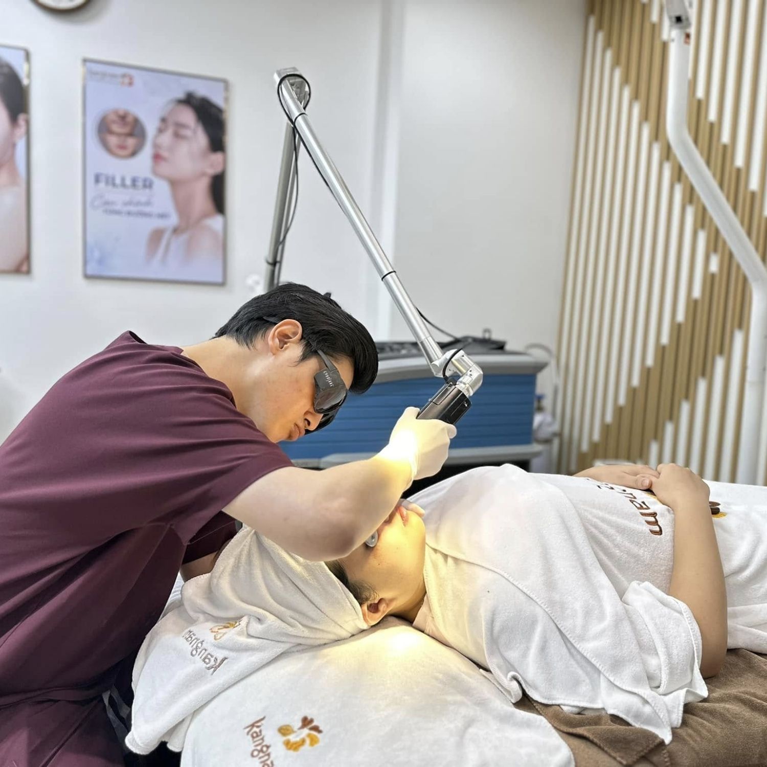 khách hàng trị nám tại Kangnam thực hiện bởi bác sĩ chuyên môn cao
