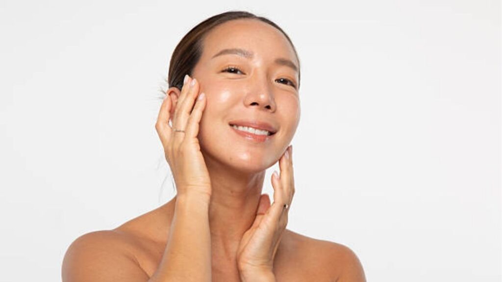 Cẩm nang trẻ hóa da mặt: tổng hợp kiến thức & phương pháp y khoa hiện đại