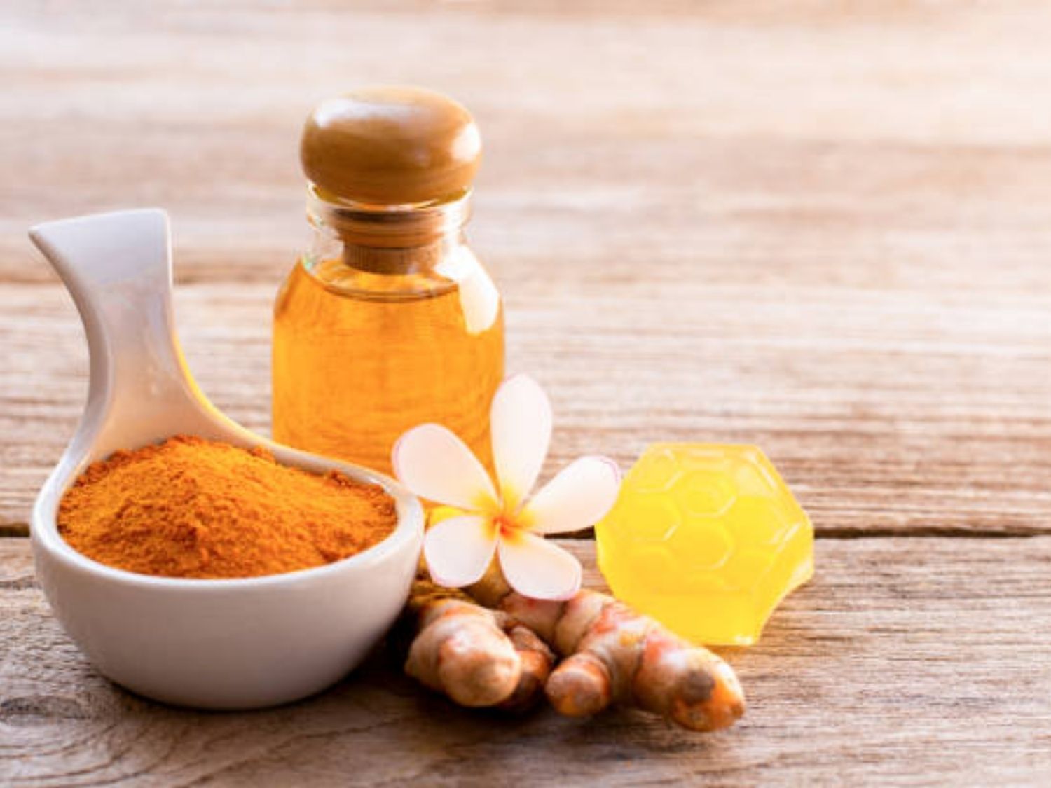Chăm sóc da với nghệ hỗ trợ tình trạng thâm sau mụn