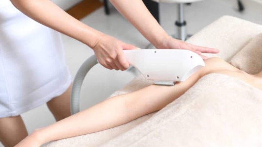 Triệt Lông Diode Laser là gì? Tất Tần Tật Những Điều Bạn Cần Biết Trước Khi Thực Hiện