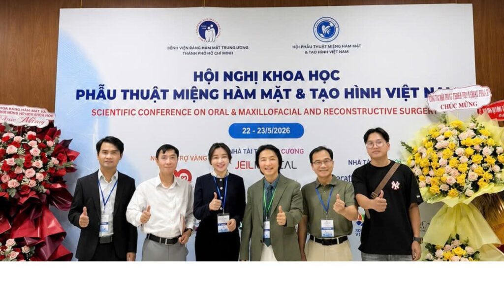 Dr.Richar Huy cùng đội ngũ bác sĩ Kangnam tham dự Hội nghị Khoa học Phẫu thuật Miệng Hàm Mặt & Tạo hình Việt Nam