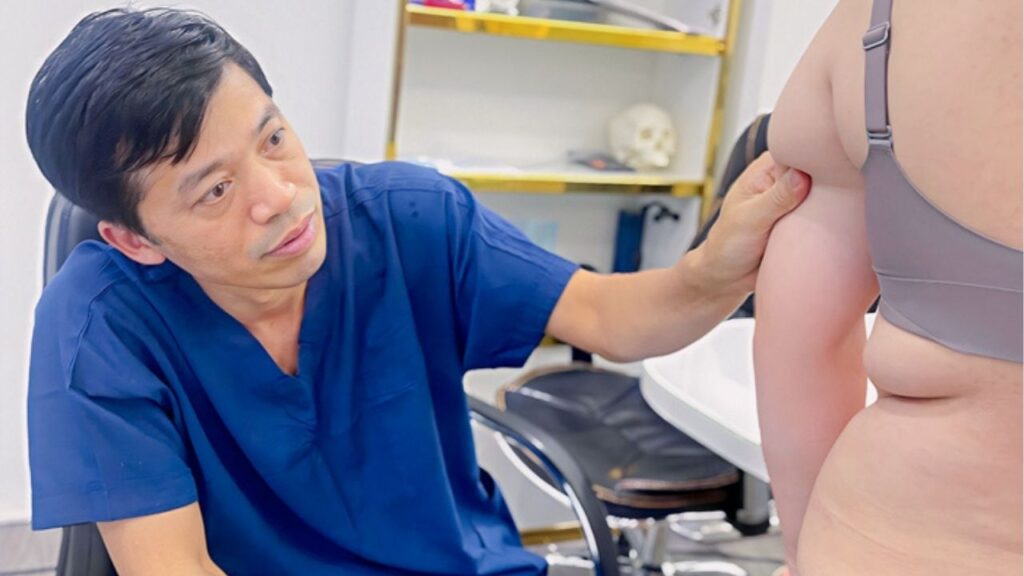 Hút mỡ nên làm ở bệnh viện công hay bệnh viện thẩm mỹ? Bác sĩ giải đáp