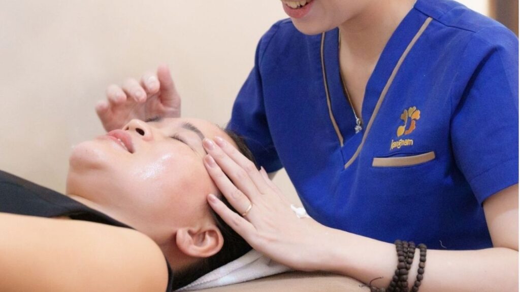 Gói chăm sóc da đều màu hằng tháng giá bao nhiêu?