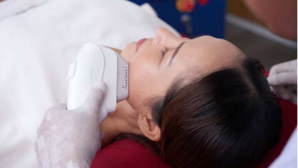 Tính trong 3 năm thì HIFU, Thermage hay căng chỉ tốn tiền hơn?
