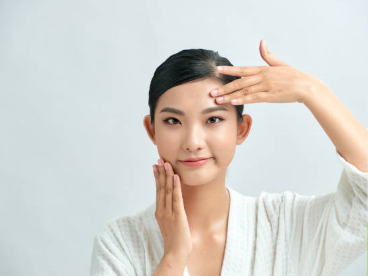 sử dụng kết hợp nhiều phương pháp trẻ hóa để sở hữu làn da trắng sáng