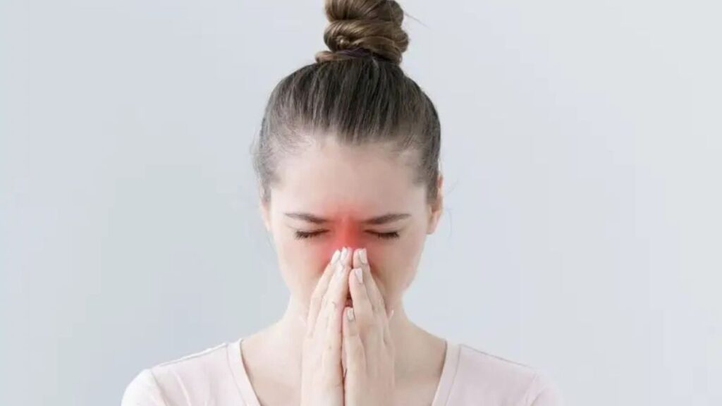Nâng mũi rồi có bị khó thở, ngạt mũi lâu dài không?