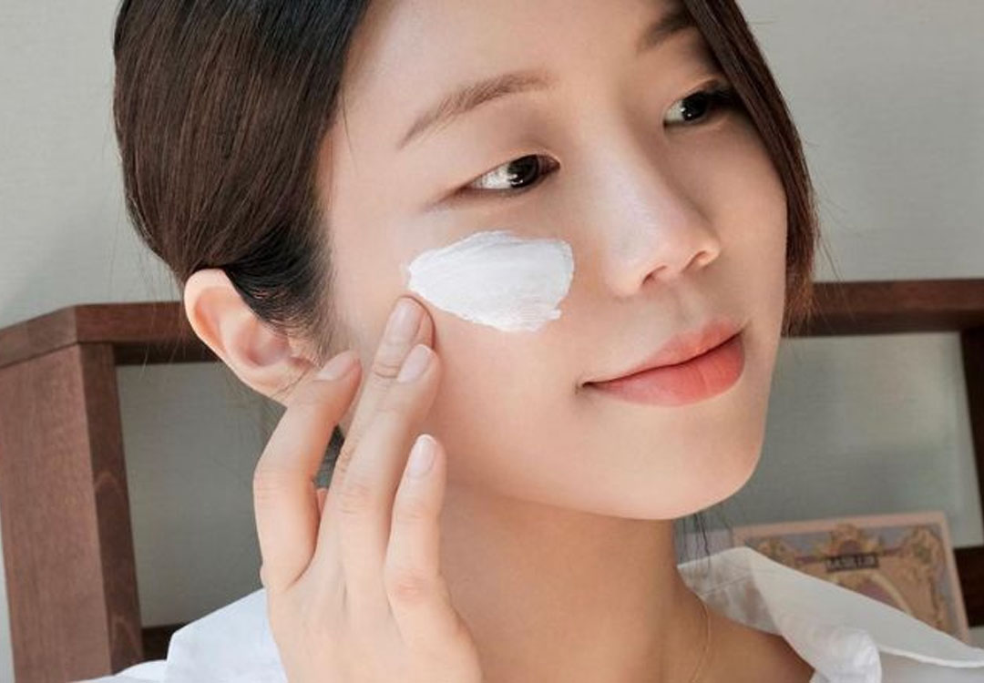Khách hàng cần sử dụng kem chống nắng và chăm sóc da theo hướng dẫn của bác sĩ