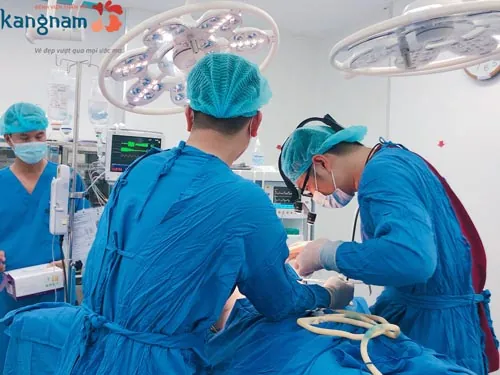 Quy trình căng da vùng cổ tại BVTM Kangnam được chuẩn hóa, đảm bảo an toàn theo quy định của Sở y tế trị nếp nhăn ở cổ