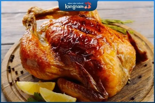 Kiêng thịt gà sau khi tẩy mụn ruồi 