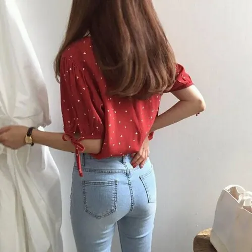 Màu sáng sẽ giúp vòng 3 trông căng đầy hơn mông lép chân nhỏ