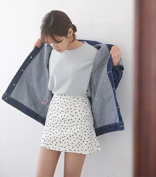 Chân váy chữ A họa tiết chấm bi giúp che giấu khuyết điểm vòng 3 lép kẹp mông lép mặc chân váy gì