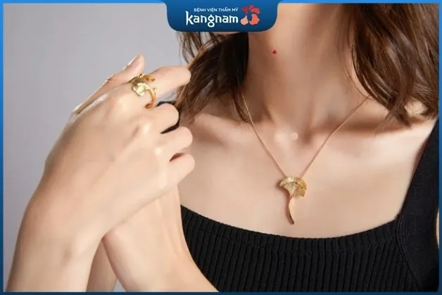 Nốt ruồi son mang lại nhiều điều may mắn