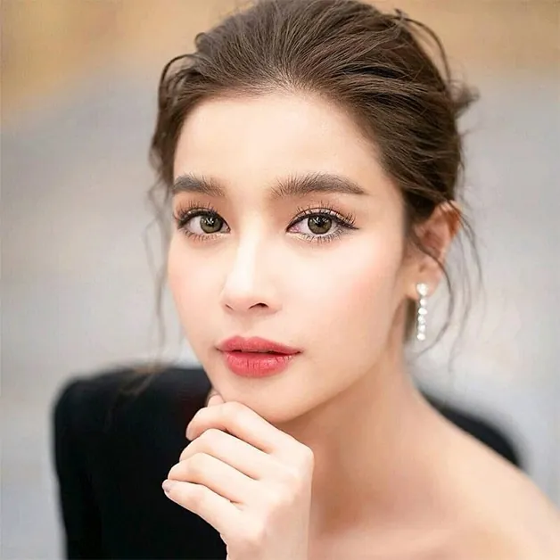 Dáng mày kiểu Thái nhìn cực hút và nổi bật 