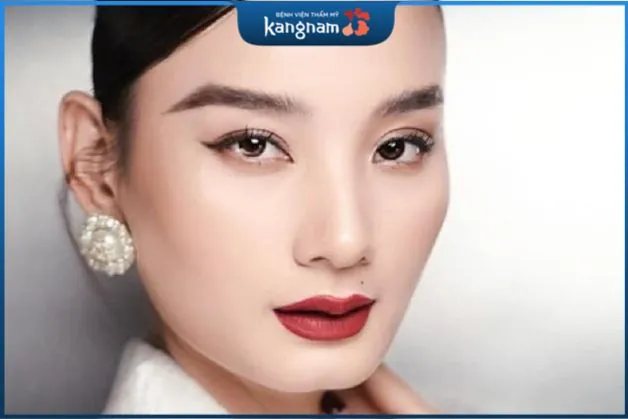 Lông mày hình mũi kiếm hay còn gọi là chân mày kiếm mi